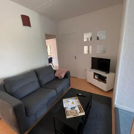 Nid Douillet Proche Des Thermes